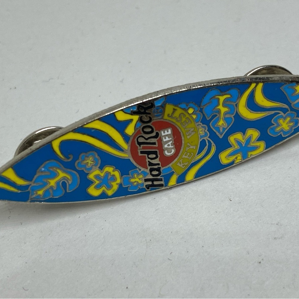 Vintage Hard Rock Cafe Surf Board Skateboard Tack Pin​ - Picture 4 of 4